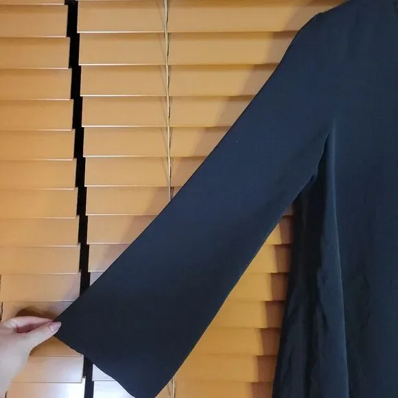 Ecoté (Anthropologie) Elegant Black V-Neck Lattice Dress - Picture 6 of 10